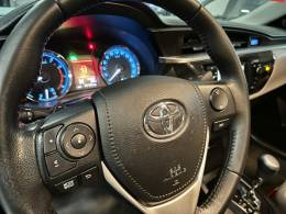 TOYOTA - COROLLA - 2015/2016 - Prata - R$ 86.900,00