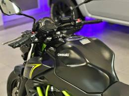 KAWASAKI - Z650 - 2017/2018 - Preta - R$ 32.900,00