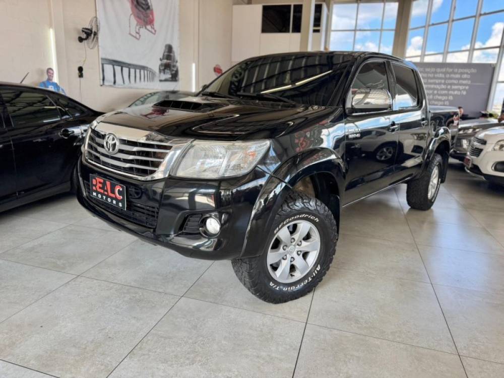 TOYOTA - HILUX - 2014/2014 - Preta - R$ 144.900,00