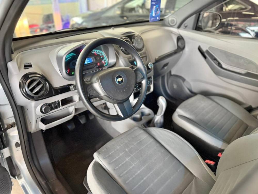 CHEVROLET - AGILE - 2012/2012 - Prata - R$ 32.900,00