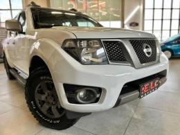 NISSAN - FRONTIER - 2014/2015 - Branca - R$ 112.990,00