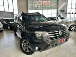 RENAULT - DUSTER - 2014/2015 - Preta - R$ 58.900,00