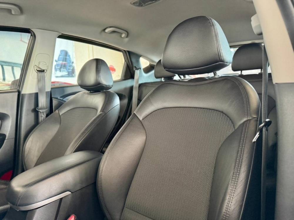 HYUNDAI - IX35 - 2013/2014 - Preta - R$ 71.900,00