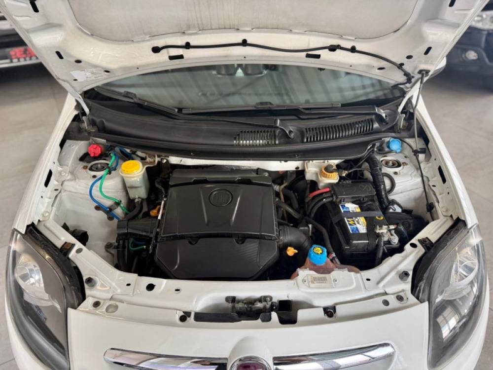 FIAT - PALIO - 2012/2012 - Branca - R$ 35.900,00