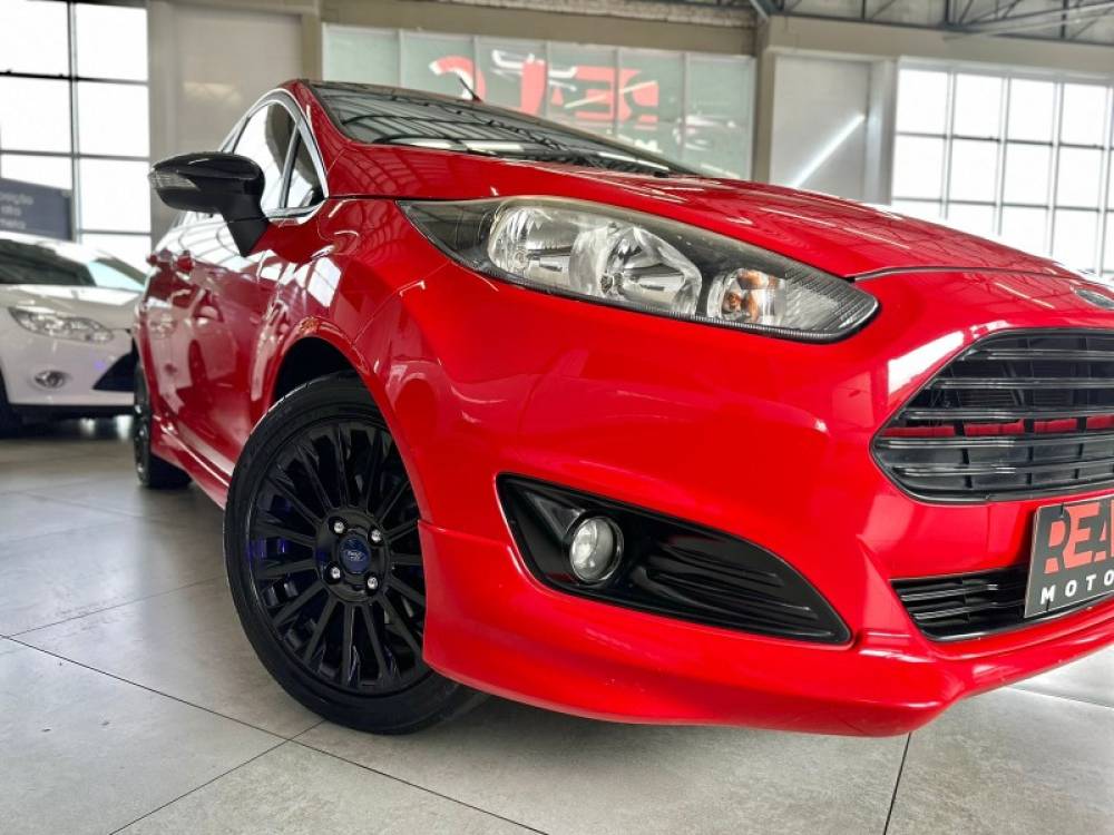 FORD - FIESTA - 2016/2016 - Vermelha - R$ 58.900,00