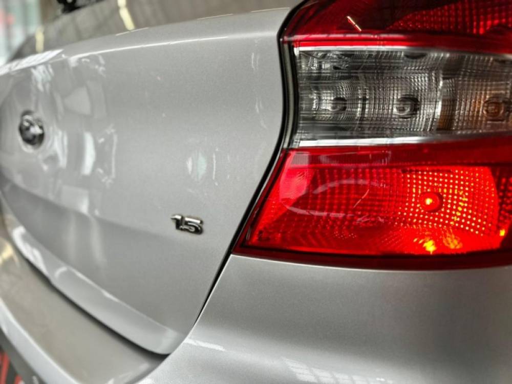 FORD - KA - 2015/2016 - Prata - R$ 42.900,00