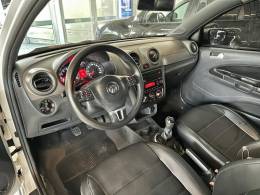 VOLKSWAGEN - SAVEIRO - 2013/2014 - Branca - R$ 63.900,00