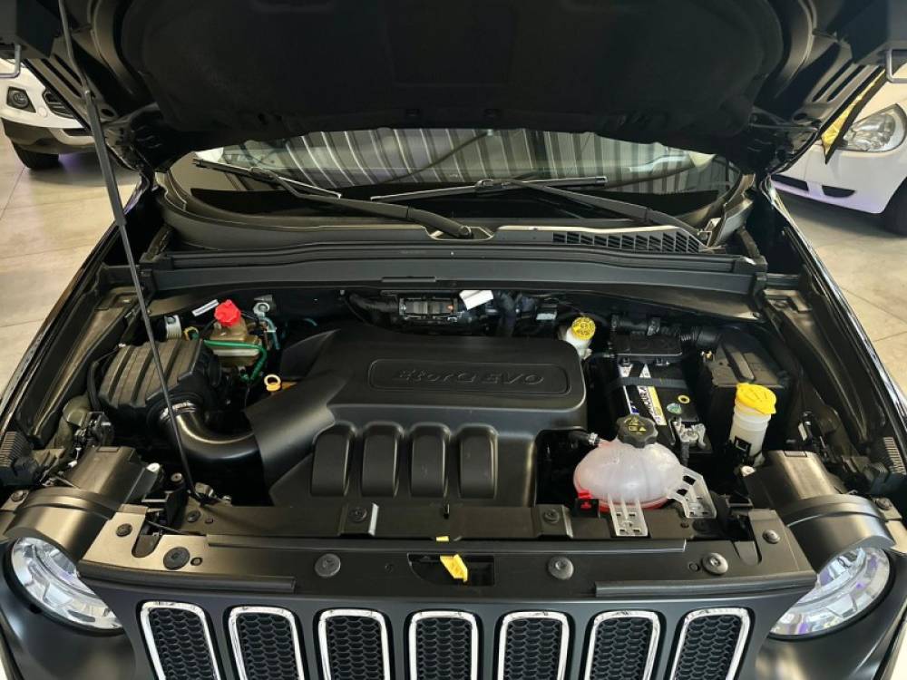 JEEP - RENEGADE - 2015/2016 - Preta - R$ 69.900,00