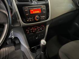 RENAULT - LOGAN - 2015/2016 - Prata - R$ 39.900,00