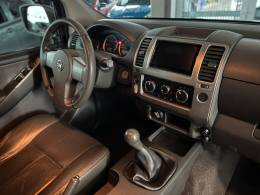 NISSAN - FRONTIER - 2014/2015 - Prata - R$ 102.900,00