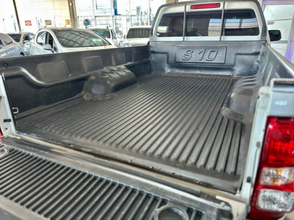 CHEVROLET - S10 - 2013/2013 - Branca - R$ 84.900,00