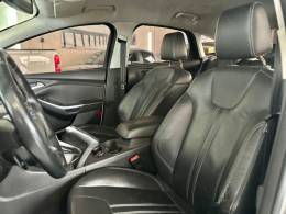FORD - FOCUS - 2014/2014 - Branca - R$ 58.900,00