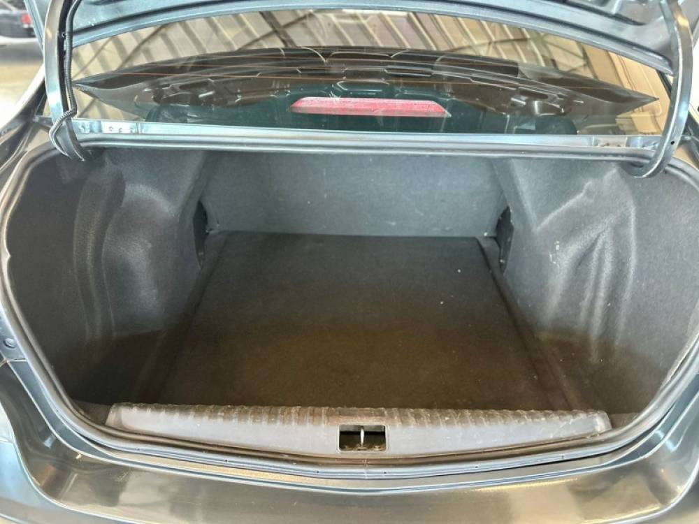 CHEVROLET - COBALT - 2018/2019 - Cinza - R$ 59.900,00