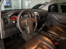 NISSAN - FRONTIER - 2014/2015 - Prata - R$ 102.900,00