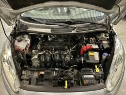 FORD - FIESTA - 2014/2015 - Prata - R$ 45.900,00
