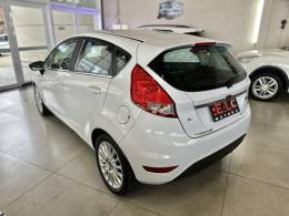 FORD - FIESTA - 2014/2014 - Branca - R$ 49.900,00