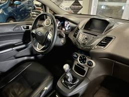 FORD - FIESTA - 2014/2015 - Prata - R$ 45.900,00