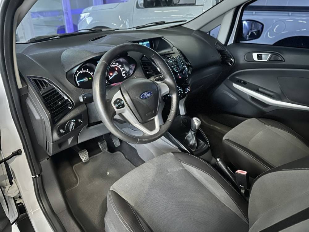 FORD - ECOSPORT - 2015/2015 - Branca - R$ 58.900,00