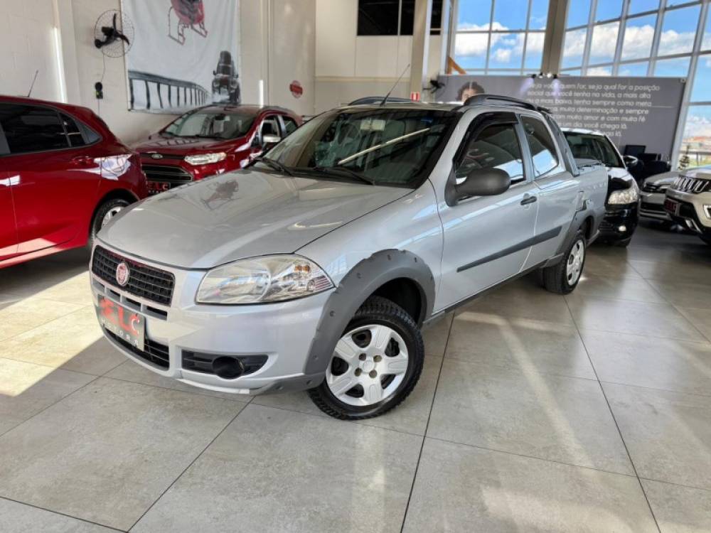 FIAT - STRADA - 2011/2012 - Prata - R$ 52.900,00