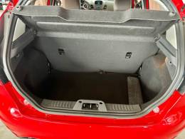 FORD - FIESTA - 2016/2016 - Vermelha - R$ 58.900,00