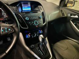 FORD - FOCUS - 2016/2016 - Branca - R$ 59.900,00