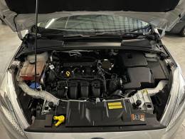 FORD - FOCUS - 2016/2016 - Branca - R$ 59.900,00