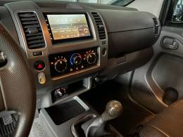NISSAN - FRONTIER - 2014/2015 - Prata - R$ 102.900,00