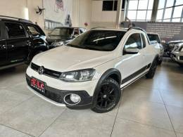 VOLKSWAGEN - SAVEIRO - 2013/2014 - Branca - R$ 63.900,00