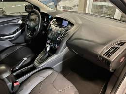 FORD - FOCUS - 2016/2016 - Branca - R$ 59.900,00