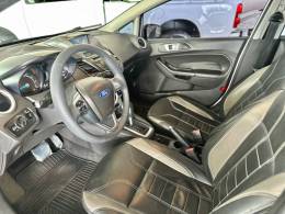 FORD - FIESTA - 2014/2015 - Branca - R$ 44.900,00