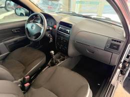 FIAT - STRADA - 2011/2012 - Prata - R$ 52.900,00