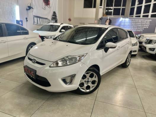 FORD - FIESTA - 2011/2012 - Branca - R$ 40.900,00
