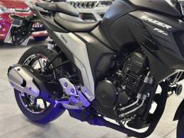 YAMAHA - FAZER - 2022/2023 - Preta - R$ 22.900,00