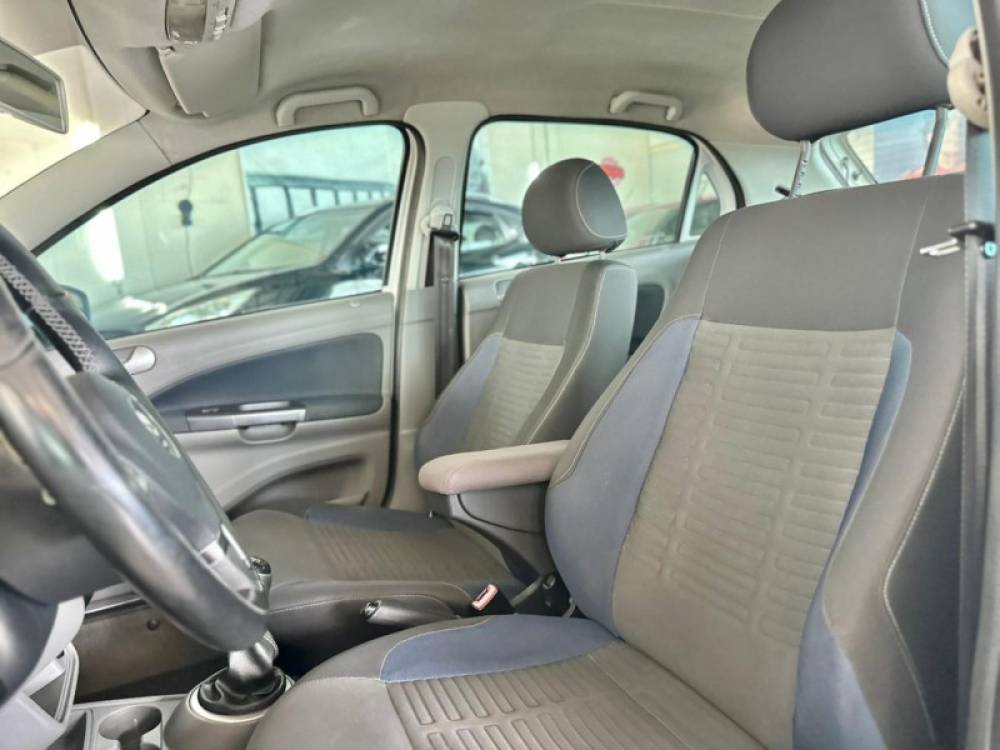 VOLKSWAGEN - GOL - 2015/2015 - Branca - R$ 48.900,00