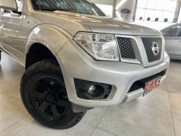 NISSAN - FRONTIER - 2014/2015 - Prata - R$ 102.900,00