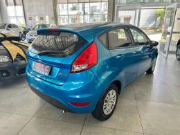 FORD - FIESTA - 2013/2014 - Azul - R$ 42.900,00