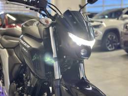 YAMAHA - FAZER - 2022/2023 - Preta - R$ 22.900,00