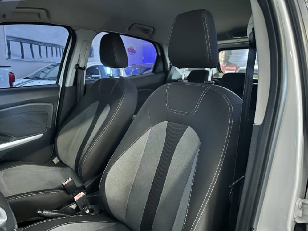 FORD - ECOSPORT - 2015/2015 - Branca - R$ 58.900,00