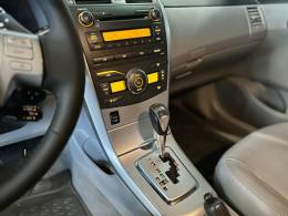 TOYOTA - COROLLA - 2011/2012 - Cinza - R$ 64.900,00