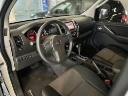 NISSAN - FRONTIER - 2014/2015 - Branca - R$ 112.990,00