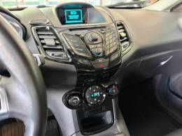 FORD - FIESTA - 2014/2014 - Preta - R$ 48.900,00