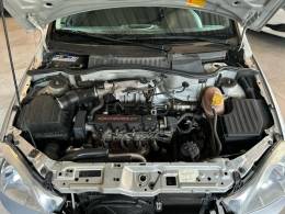CHEVROLET - CORSA - 2005/2005 - Prata - R$ 25.900,00