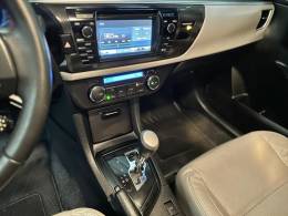 TOYOTA - COROLLA - 2015/2016 - Prata - R$ 86.900,00
