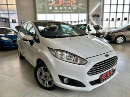 FORD - FIESTA - 2015/2015 - Branca - R$ 44.900,00