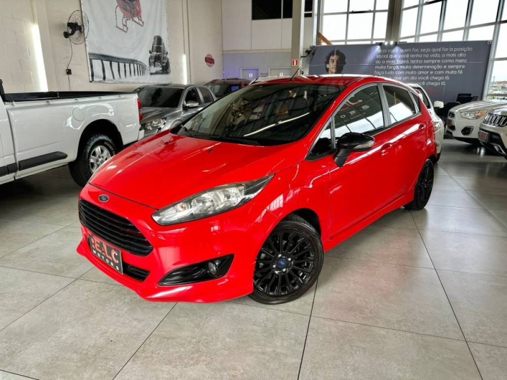 FORD - FIESTA - 2016/2016 - Vermelha - R$ 58.900,00